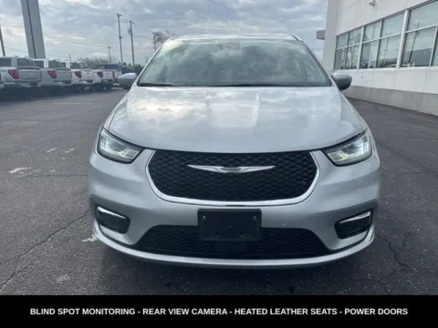 More photos of 2023 Chrysler Pacifica Touring L at Zeigler Ford of Lowell, MI