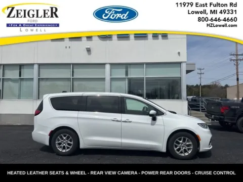White 2023 Chrysler Pacifica Touring L for sale in Lowell, MI
