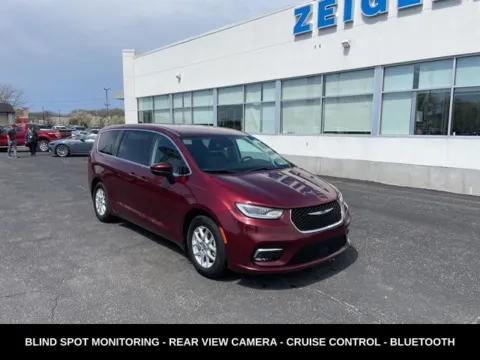More photos of 2023 Chrysler Pacifica Touring L at Zeigler Ford of Lowell, MI