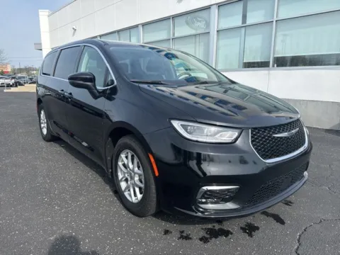 Photos of 2023 Chrysler Pacifica Touring L for sale in Lowell, MI at Zeigler Ford of Lowell