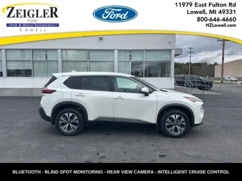 White 2023 Nissan Rogue SV for sale in Lowell, MI