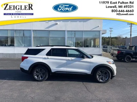 White 2023 Ford Explorer XLT for sale in Lowell, MI