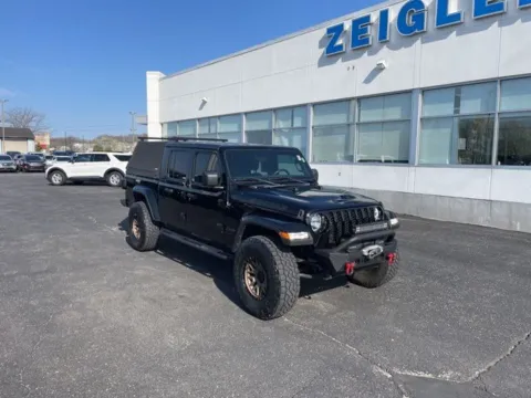 More photos of 2021 Jeep Gladiator Willys at Zeigler Ford of Lowell, MI