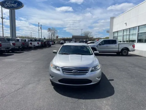 More photos of 2011 Ford Taurus SEL at Zeigler Ford of Lowell, MI