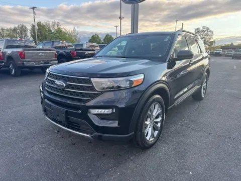 Another view of 2024 Ford Explorer XLT for sale in Lowell, MI at Zeigler Ford of Lowell