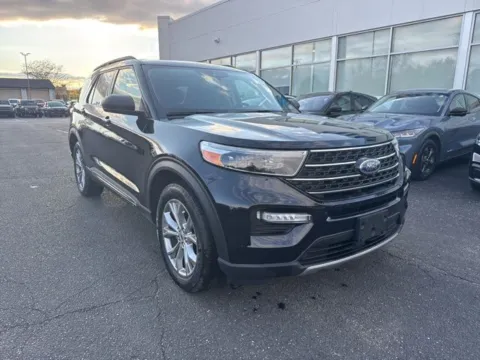 Photos of 2024 Ford Explorer XLT for sale in Lowell, MI at Zeigler Ford of Lowell