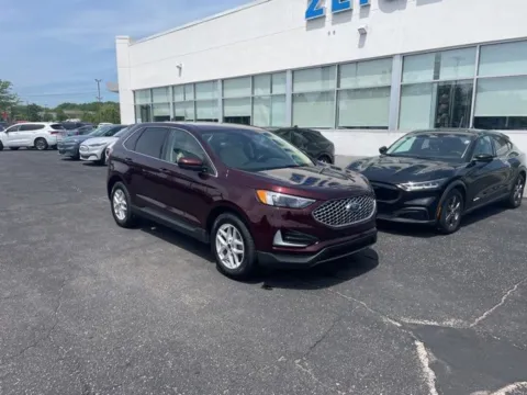 Photos of 2023 Ford Edge SEL for sale in Lowell, MI at Zeigler Ford of Lowell