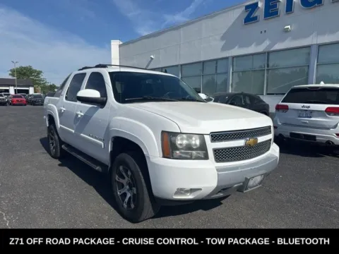 More photos of 2009 Chevrolet Avalanche 1500 LT at Zeigler Ford of Lowell, MI