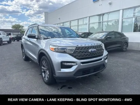More photos of 2022 Ford Explorer XLT at Zeigler Ford of Lowell, MI
