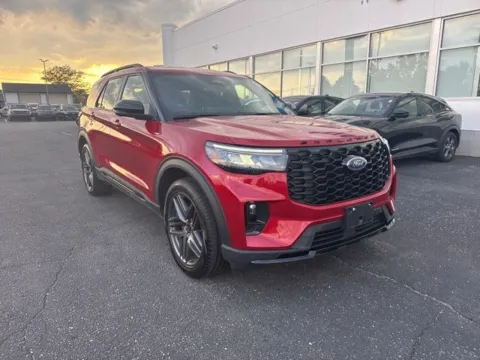 Photos of 2025 Ford Explorer ST-Line for sale in Lowell, MI at Zeigler Ford of Lowell