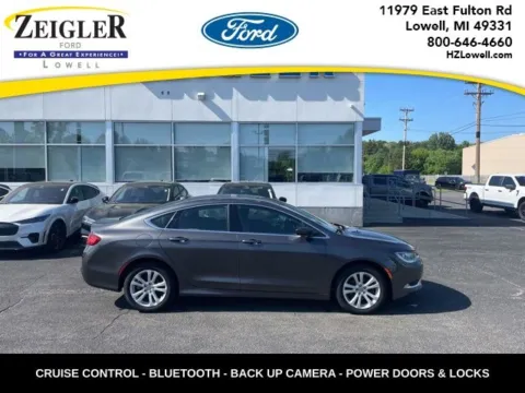 Unknown 2015 Chrysler 200 Limited for sale in Lowell, MI