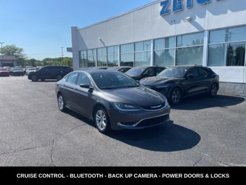 More photos of 2015 Chrysler 200 Limited at Zeigler Ford of Lowell, MI