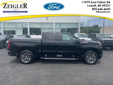 Black 2020 Chevrolet Silverado 1500 RST for sale in Lowell, MI