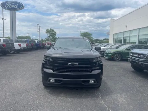 More photos of 2020 Chevrolet Silverado 1500 RST at Zeigler Ford of Lowell, MI