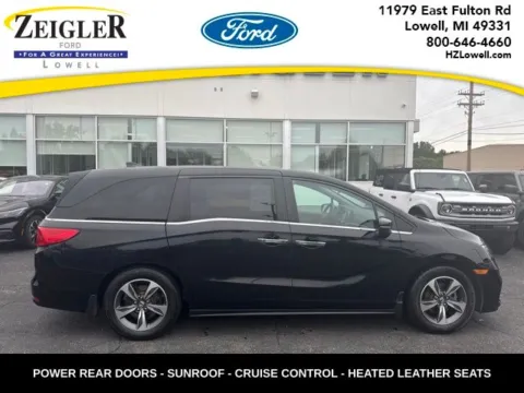 Black 2018 Honda Odyssey Touring for sale in Lowell, MI