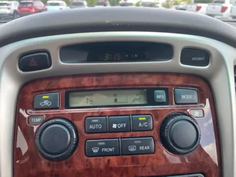 Another view of 2004 Toyota Highlander Limited for sale in Lowell, MI at Zeigler Ford of Lowell