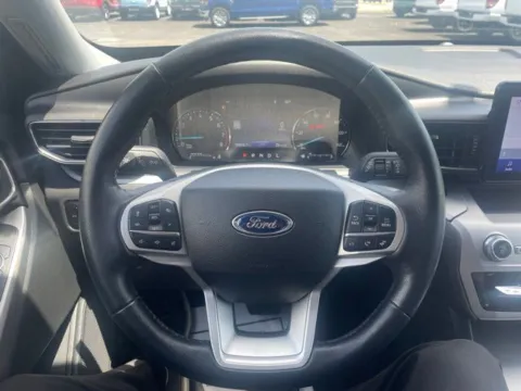 Photos of 2023 Ford Explorer XLT for sale in Lowell, MI at Zeigler Ford of Lowell