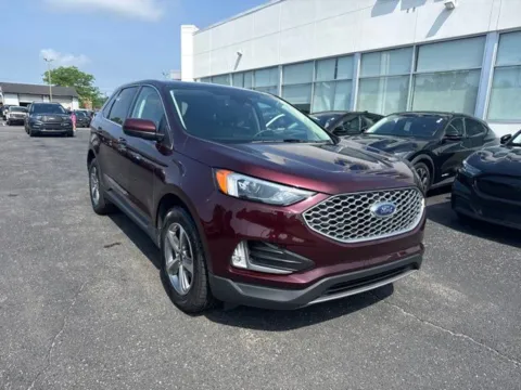 Photos of 2024 Ford Edge SEL for sale in Lowell, MI at Zeigler Ford of Lowell