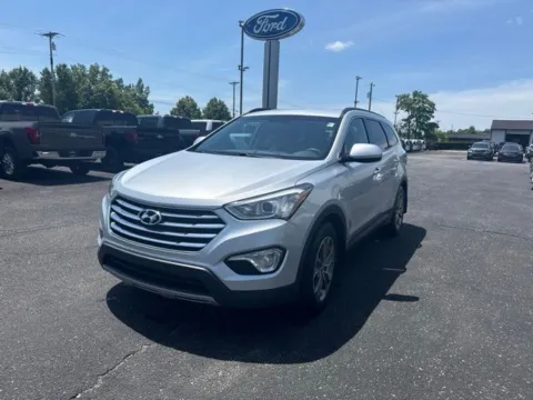 More photos of 2016 Hyundai Santa Fe SE at Zeigler Ford of Lowell, MI
