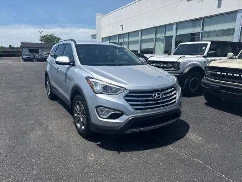 Photos of 2016 Hyundai Santa Fe SE for sale in Lowell, MI at Zeigler Ford of Lowell
