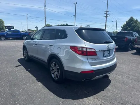 More photos of 2016 Hyundai Santa Fe SE at Zeigler Ford of Lowell, MI