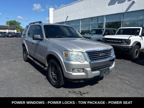 More photos of 2008 Ford Explorer XLT at Zeigler Ford of Lowell, MI
