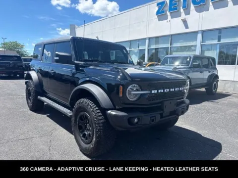 More photos of 2023 Ford Bronco Wildtrak at Zeigler Ford of Lowell, MI