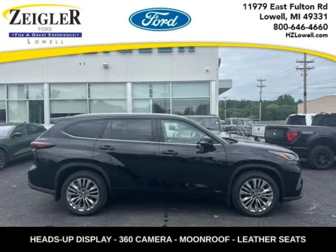 Black 2026 Toyota Highlander Hybrid Platinum for sale in Lowell, MI