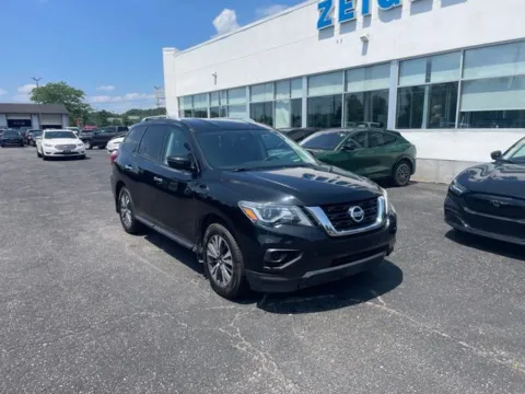 More photos of 2017 Nissan Pathfinder S at Zeigler Ford of Lowell, MI