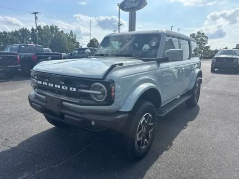 More photos of 2024 Ford Bronco Outer Banks at Zeigler Ford of Lowell, MI