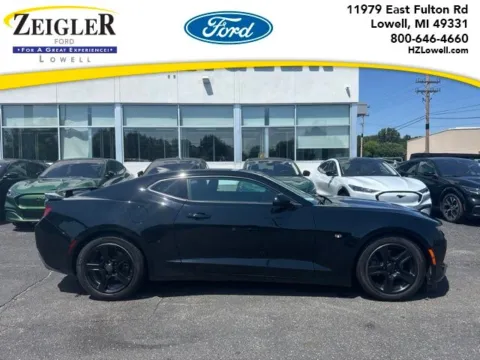 Black 2016 Chevrolet Camaro 1LT for sale in Lowell, MI