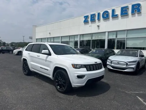 Photos of 2020 Jeep Grand Cherokee Altitude for sale in Lowell, MI at Zeigler Ford of Lowell