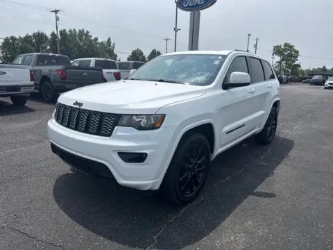 More photos of 2020 Jeep Grand Cherokee Altitude at Zeigler Ford of Lowell, MI