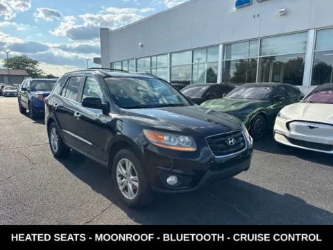 More photos of 2011 Hyundai Santa Fe Limited at Zeigler Ford of Lowell, MI
