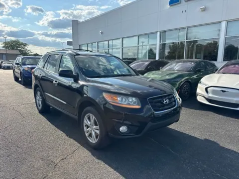 More photos of 2011 Hyundai Santa Fe Limited at Zeigler Ford of Lowell, MI