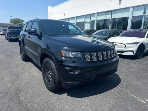 Photos of 2018 Jeep Grand Cherokee Altitude for sale in Lowell, MI at Zeigler Ford of Lowell