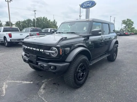 More photos of 2023 Ford Bronco Wildtrak at Zeigler Ford of Lowell, MI