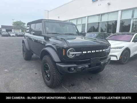 More photos of 2023 Ford Bronco Wildtrak at Zeigler Ford of Lowell, MI