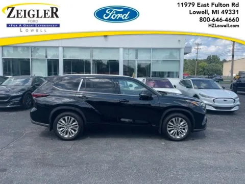 Black 2026 Toyota Highlander Hybrid Platinum for sale in Lowell, MI