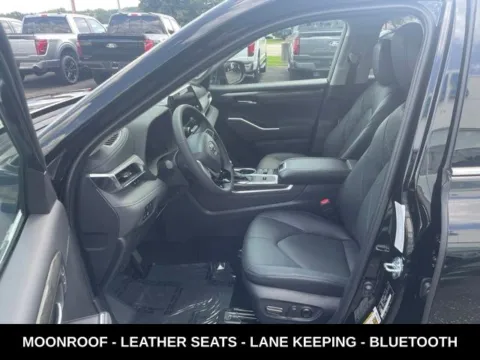 Photos of 2026 Toyota Highlander Hybrid Platinum for sale in Lowell, MI at Zeigler Ford of Lowell