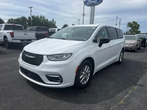 More photos of 2024 Chrysler Pacifica Touring L at Zeigler Ford of Lowell, MI