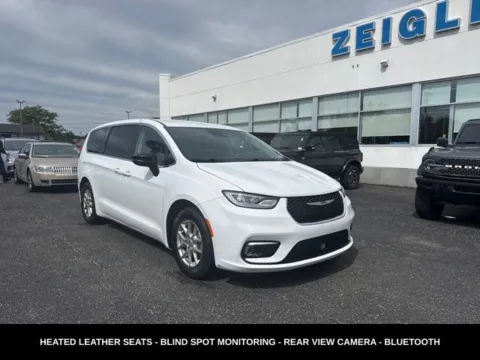 More photos of 2024 Chrysler Pacifica Touring L at Zeigler Ford of Lowell, MI