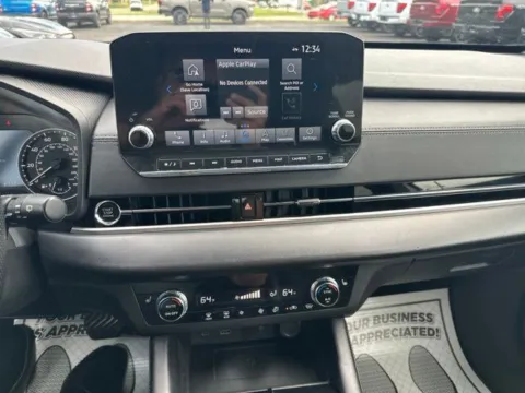 More photos of 2024 Mitsubishi Outlander SE at Zeigler Ford of Lowell, MI