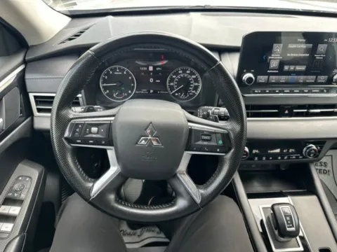 Another view of 2024 Mitsubishi Outlander SE for sale in Lowell, MI at Zeigler Ford of Lowell