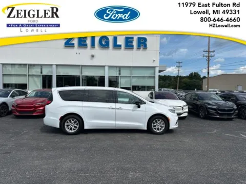 White 2024 Chrysler Pacifica Touring L for sale in Lowell, MI