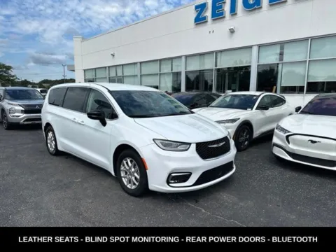 More photos of 2024 Chrysler Pacifica Touring L at Zeigler Ford of Lowell, MI
