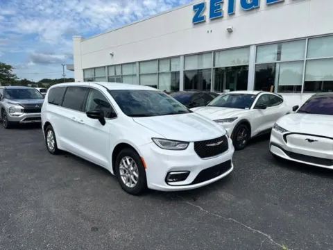 More photos of 2024 Chrysler Pacifica Touring L at Zeigler Ford of Lowell, MI