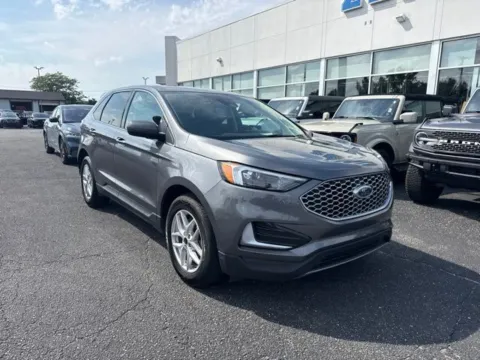 Photos of 2024 Ford Edge SEL for sale in Lowell, MI at Zeigler Ford of Lowell