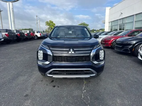 Another view of 2025 Mitsubishi Outlander SE for sale in Lowell, MI at Zeigler Ford of Lowell
