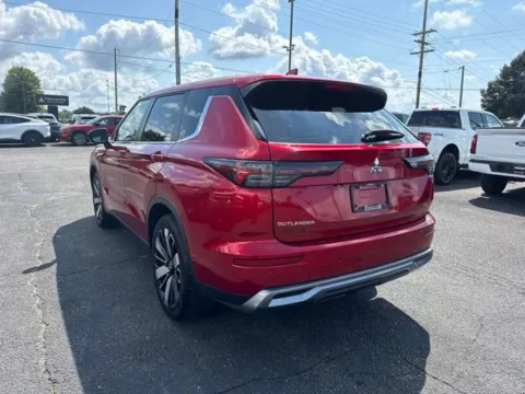 More photos of 2025 Mitsubishi Outlander SE at Zeigler Ford of Lowell, MI